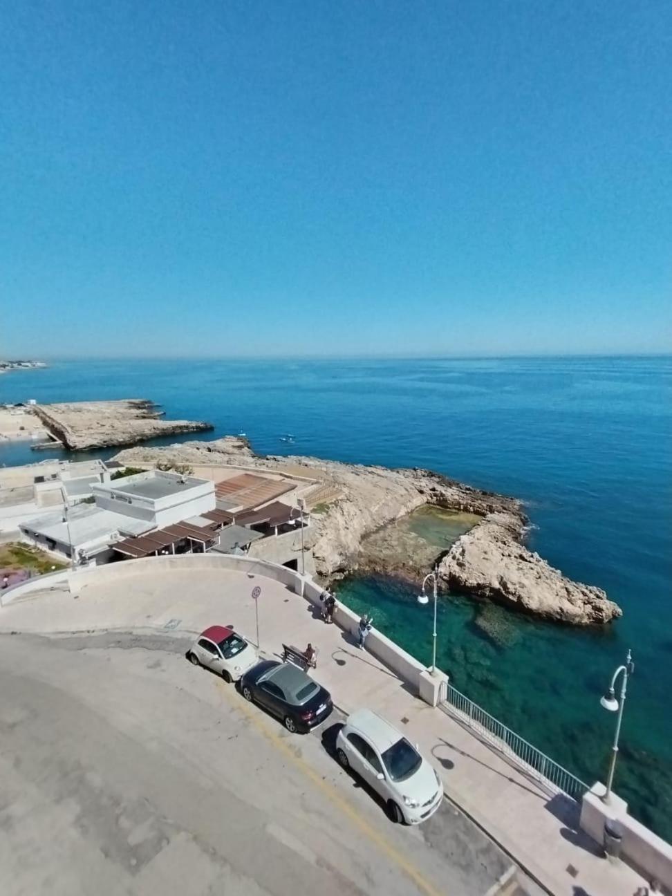 A Un Passo Dal Mare Apartment Polignano a Mare Bagian luar foto