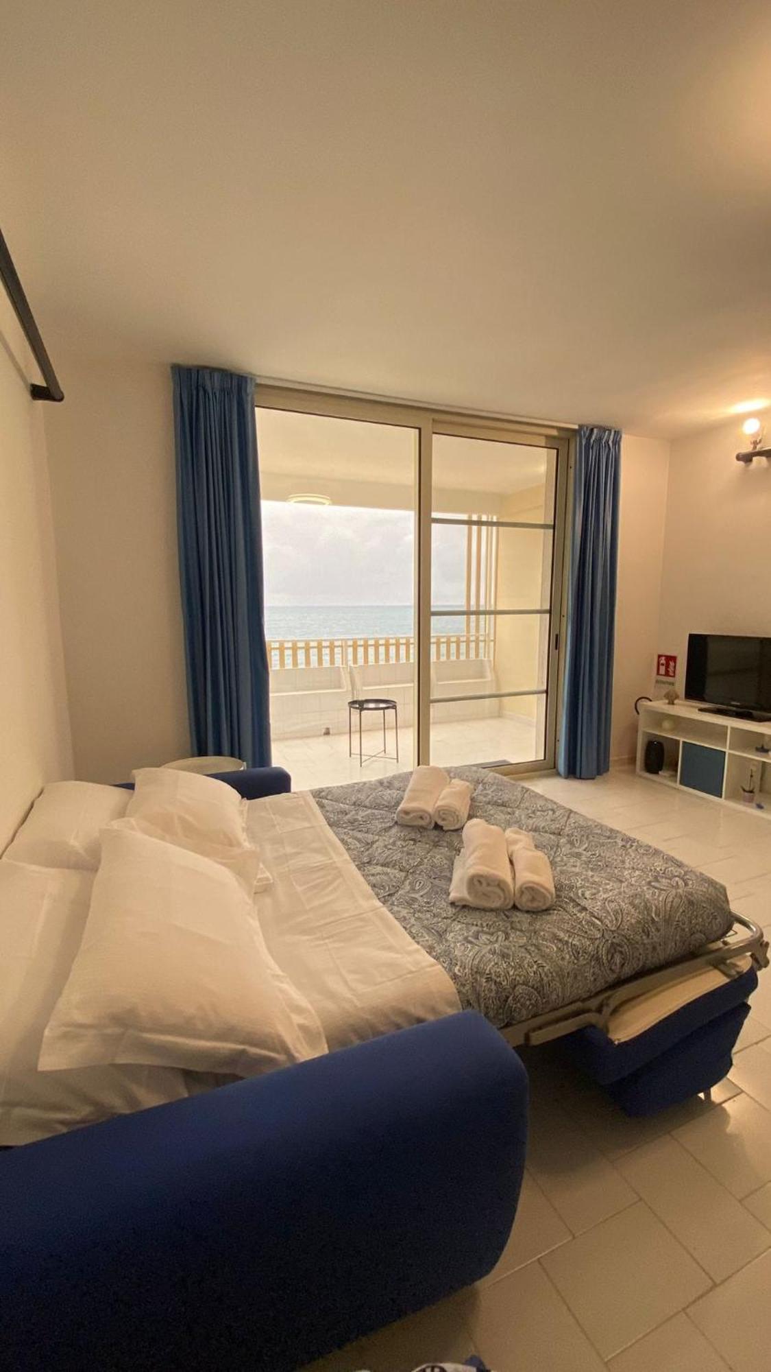 A Un Passo Dal Mare Apartment Polignano a Mare Bagian luar foto