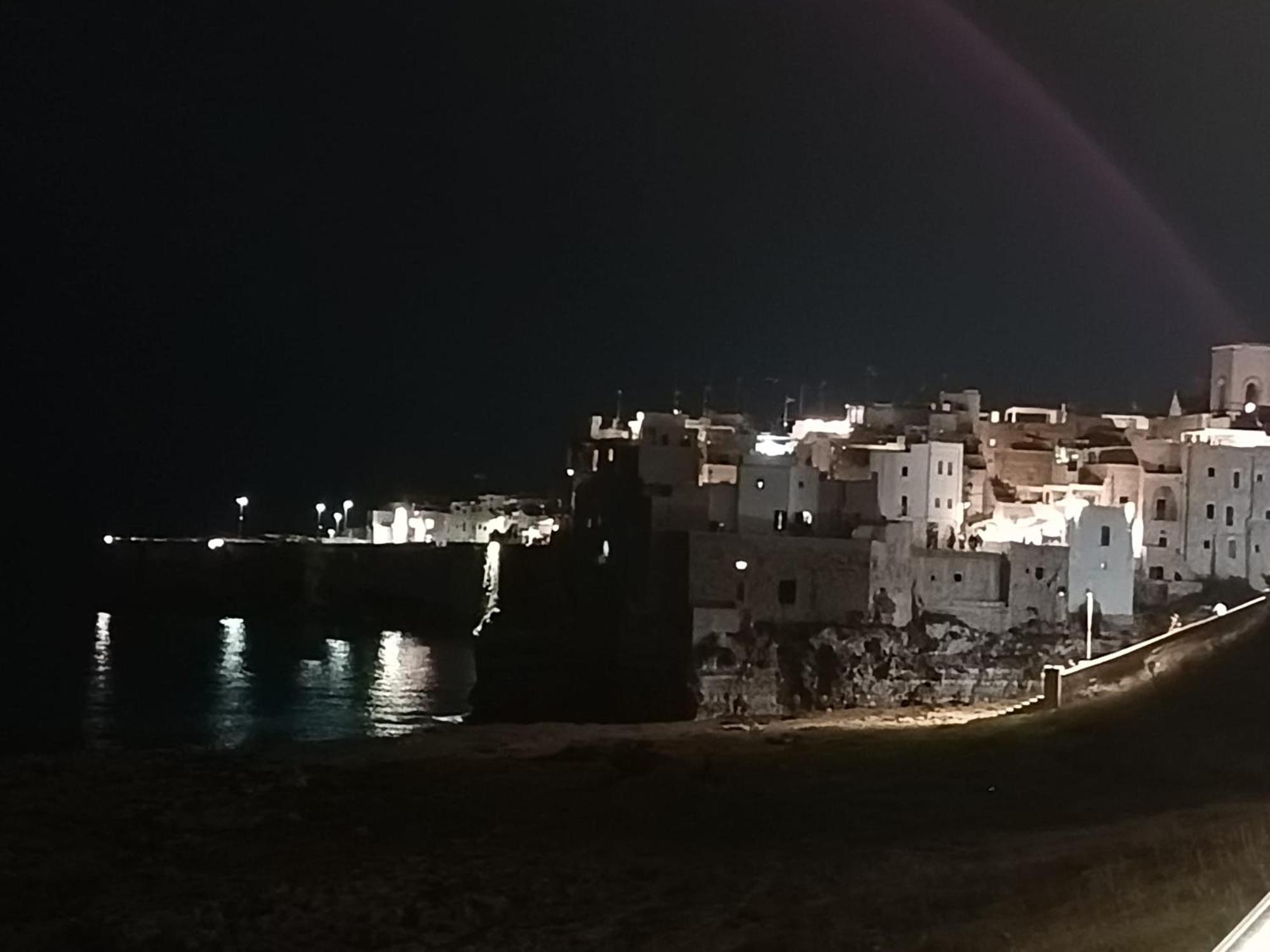 A Un Passo Dal Mare Apartment Polignano a Mare Bagian luar foto