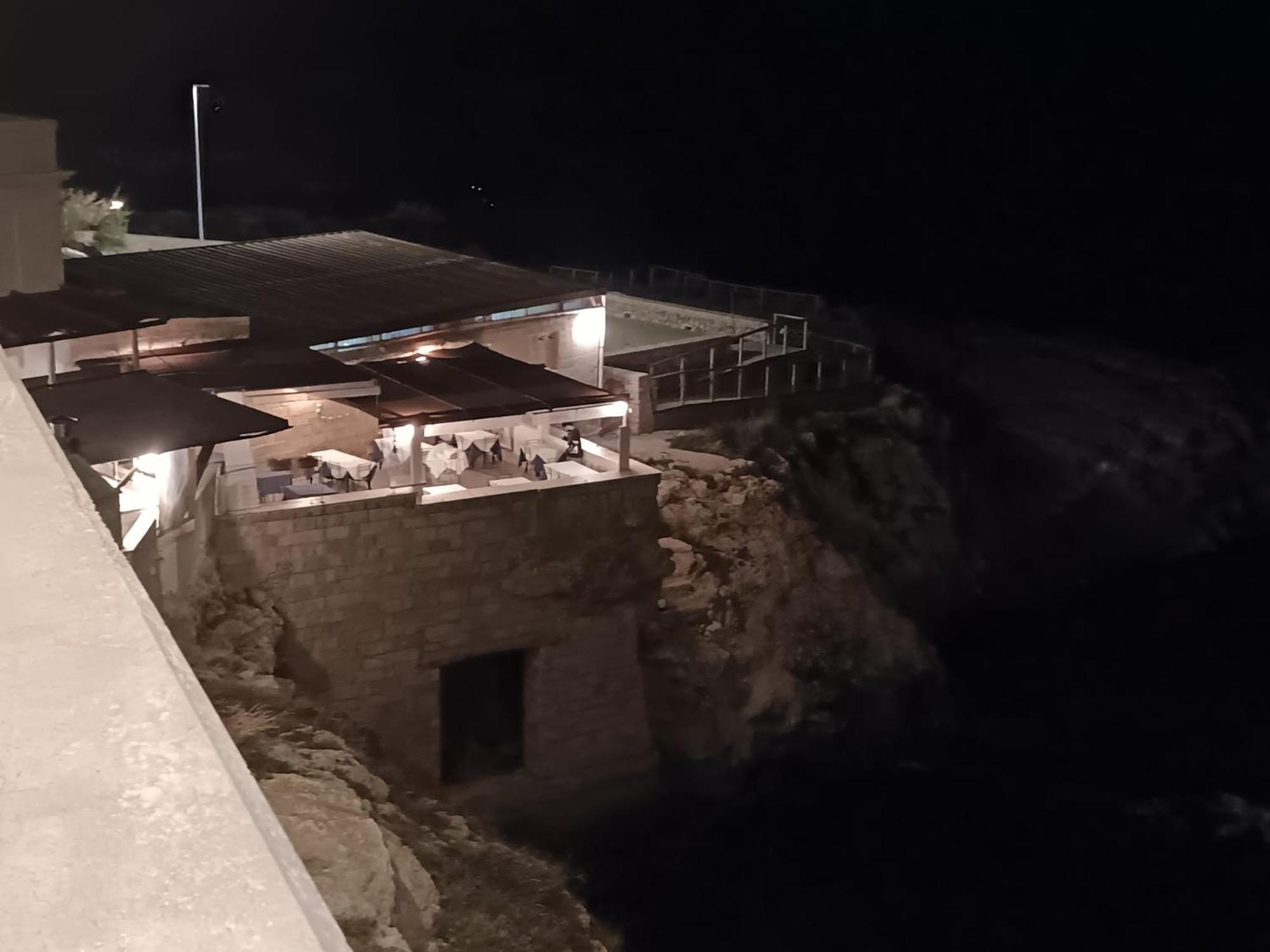 A Un Passo Dal Mare Apartment Polignano a Mare Bagian luar foto