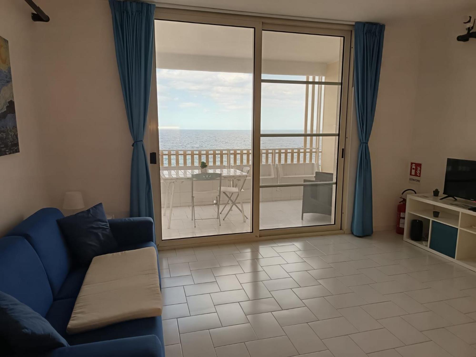 A Un Passo Dal Mare Apartment Polignano a Mare Bagian luar foto